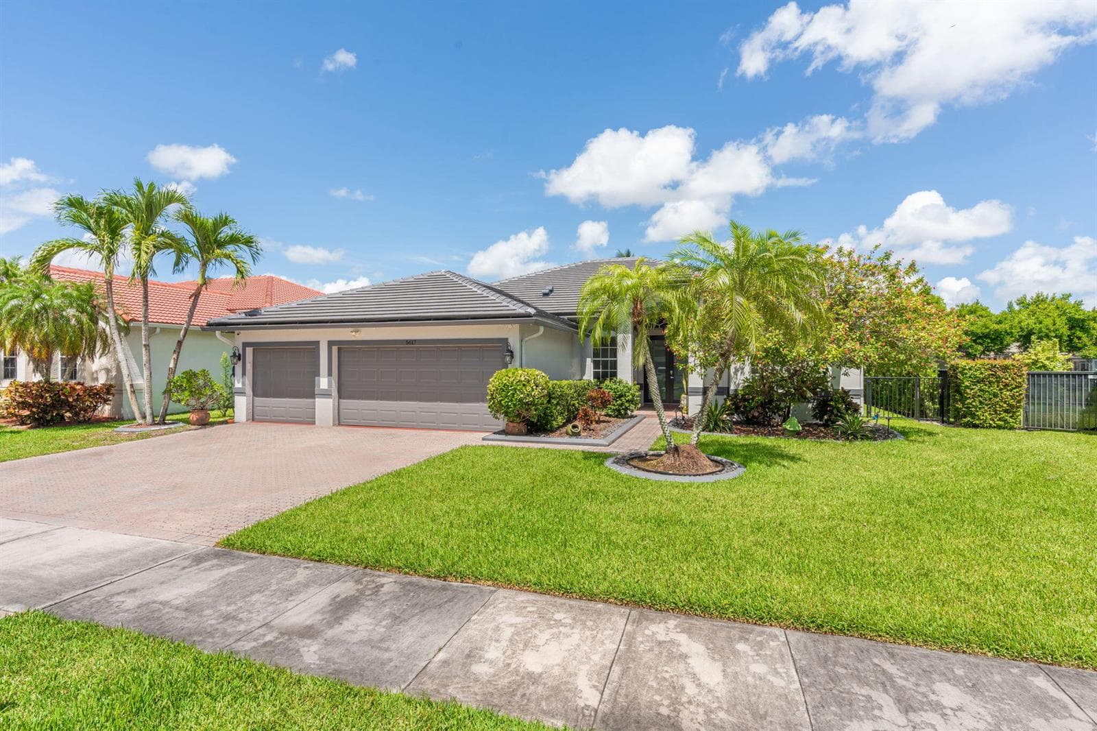 5617 NW 106TH Way, Coral Springs, FL 33076 — zdjęcie 3