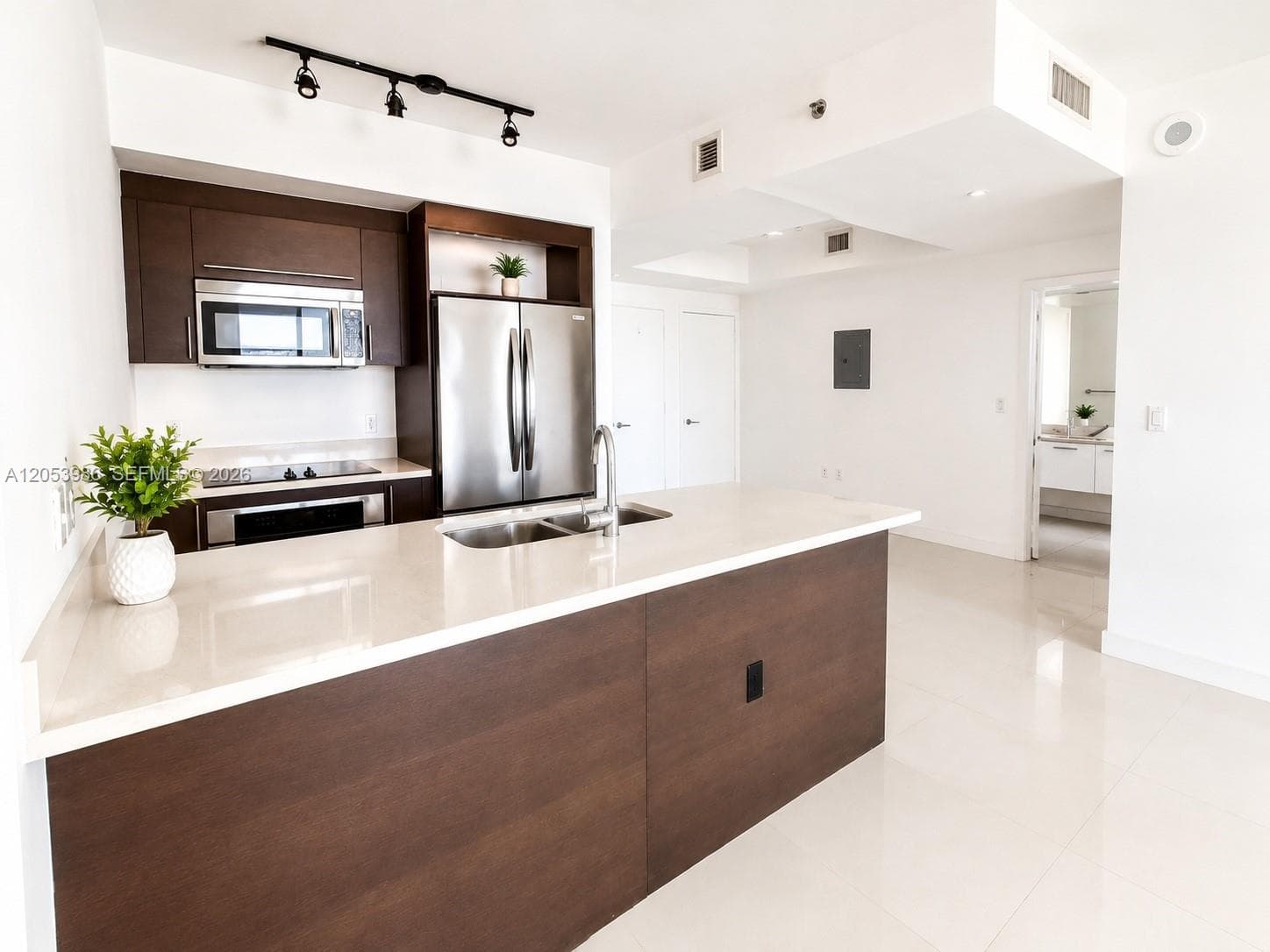 500 BRICKELL AVE # 3200, Miami, FL 33131 — zdjęcie 3
