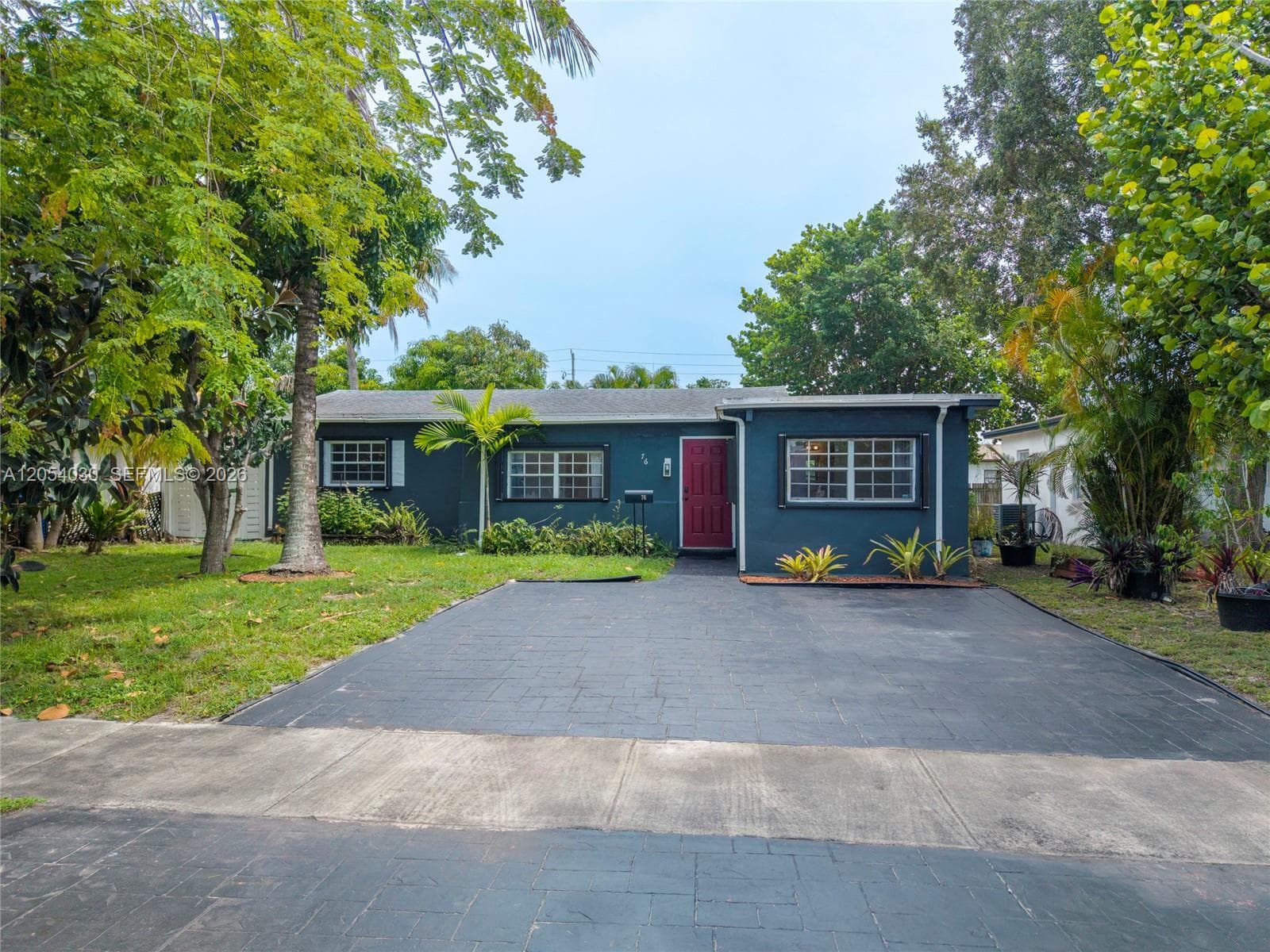 76 NE 170th St, North Miami Beach, FL 33162 — zdjęcie 2