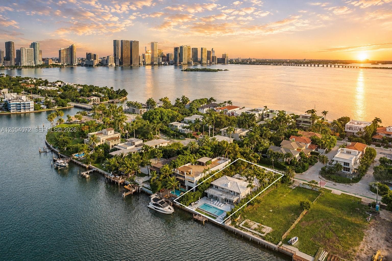1300 S Venetian Way, Miami, FL 33139 — zdjęcie 2