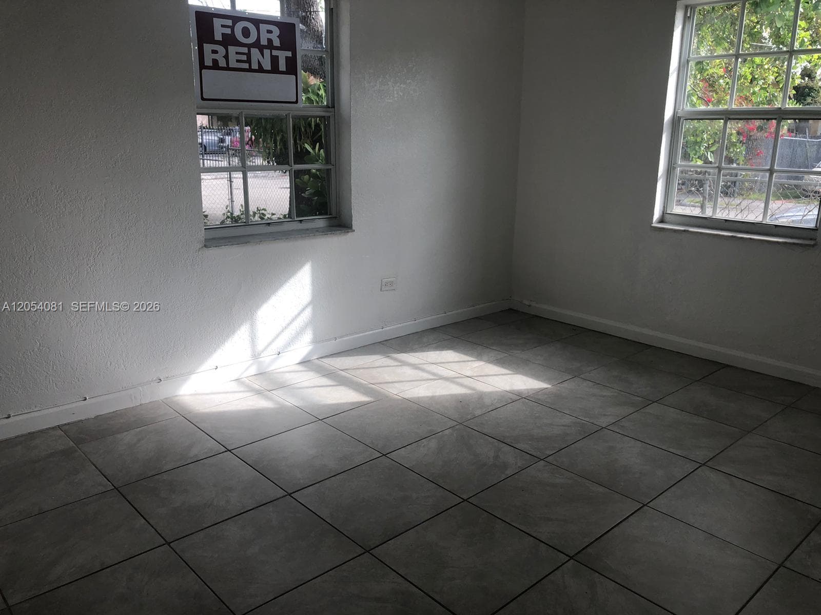 146 NW 56th St # 146, Miami, FL 33127 — zdjęcie 4