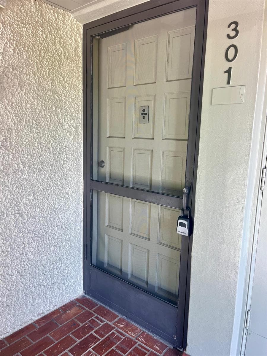 4090 Tivoli Court # 301, Lake Worth, FL 33467 — zdjęcie 3