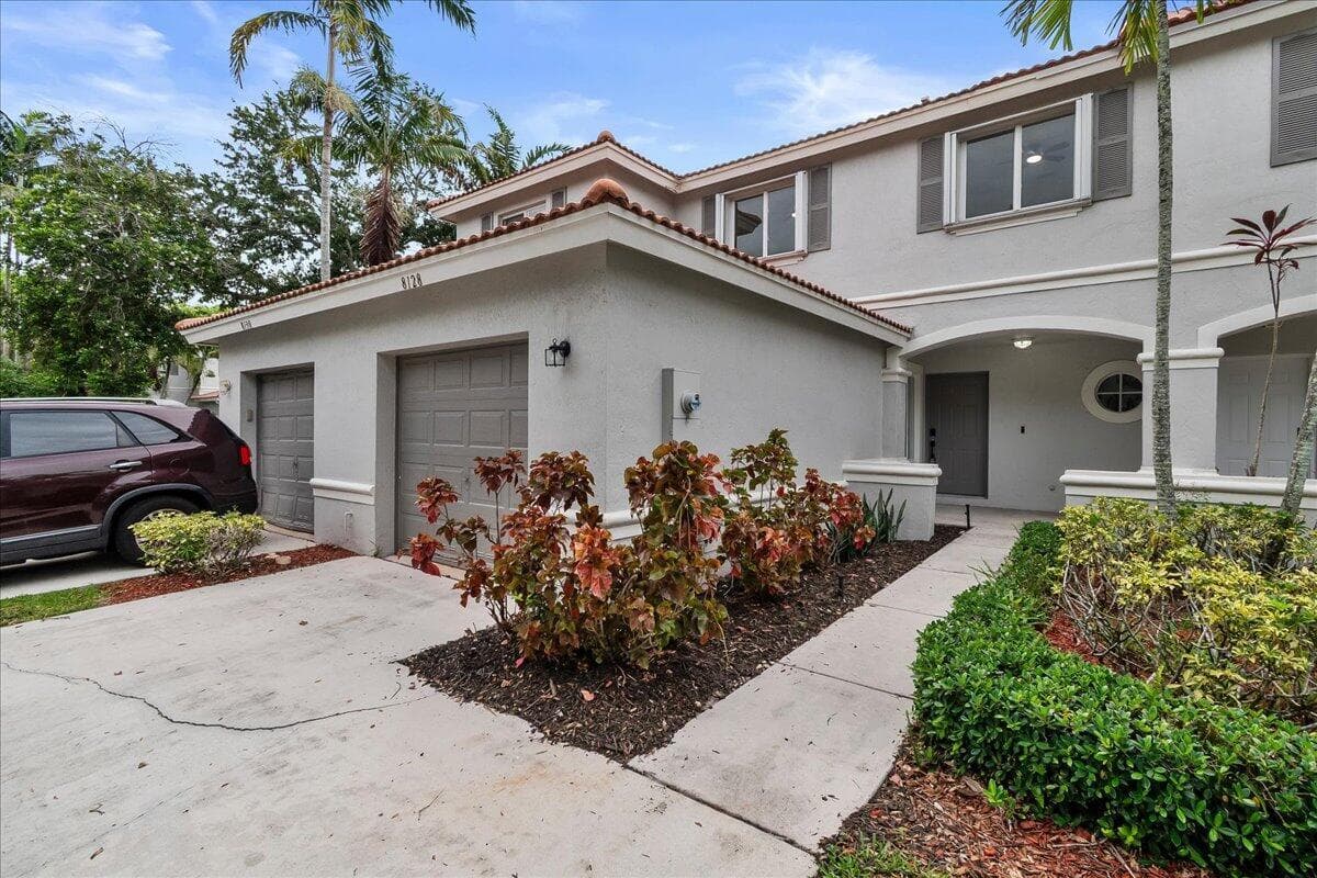 8128 BIG PINE Way, Riviera Beach, FL 33407 — zdjęcie 2