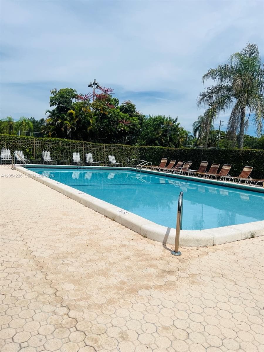 4613 NW 91st Ave, Sunrise, FL 33351 — zdjęcie 2