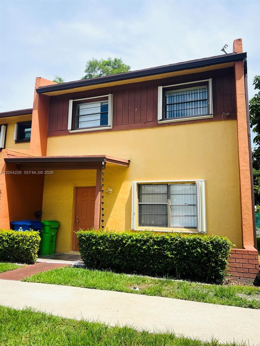 4613 NW 91st Ave, Sunrise, FL 33351
