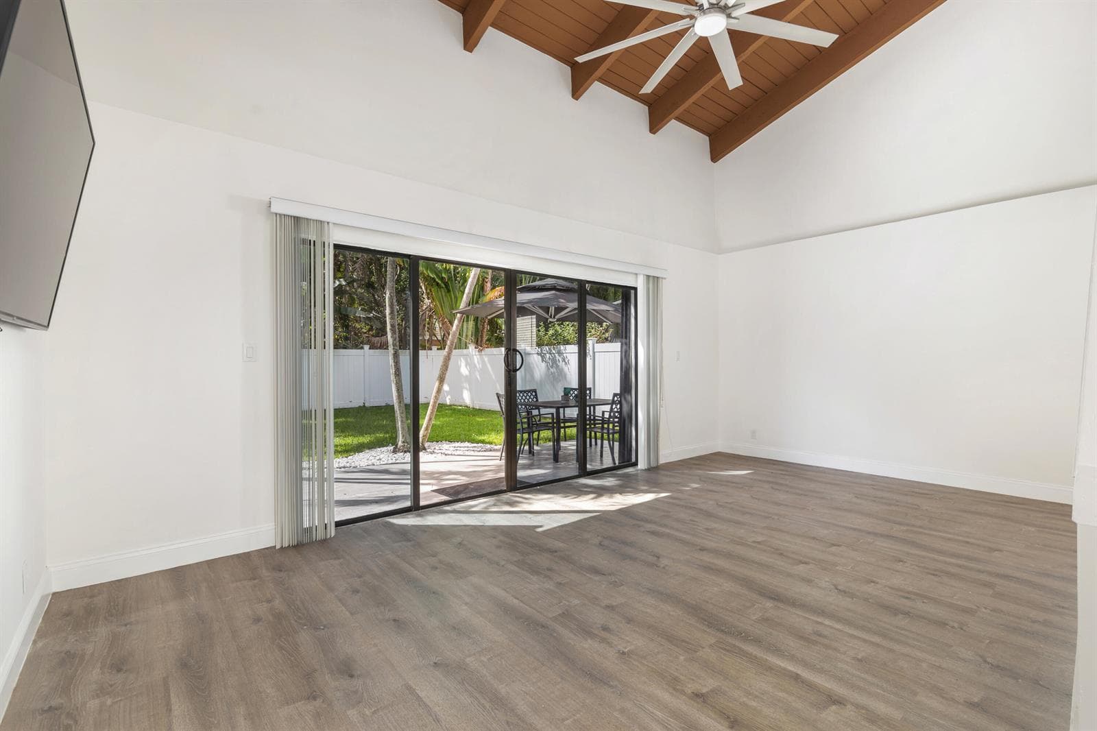 2474 Douglas Avenue, Delray Beach, FL 33444 — zdjęcie 3