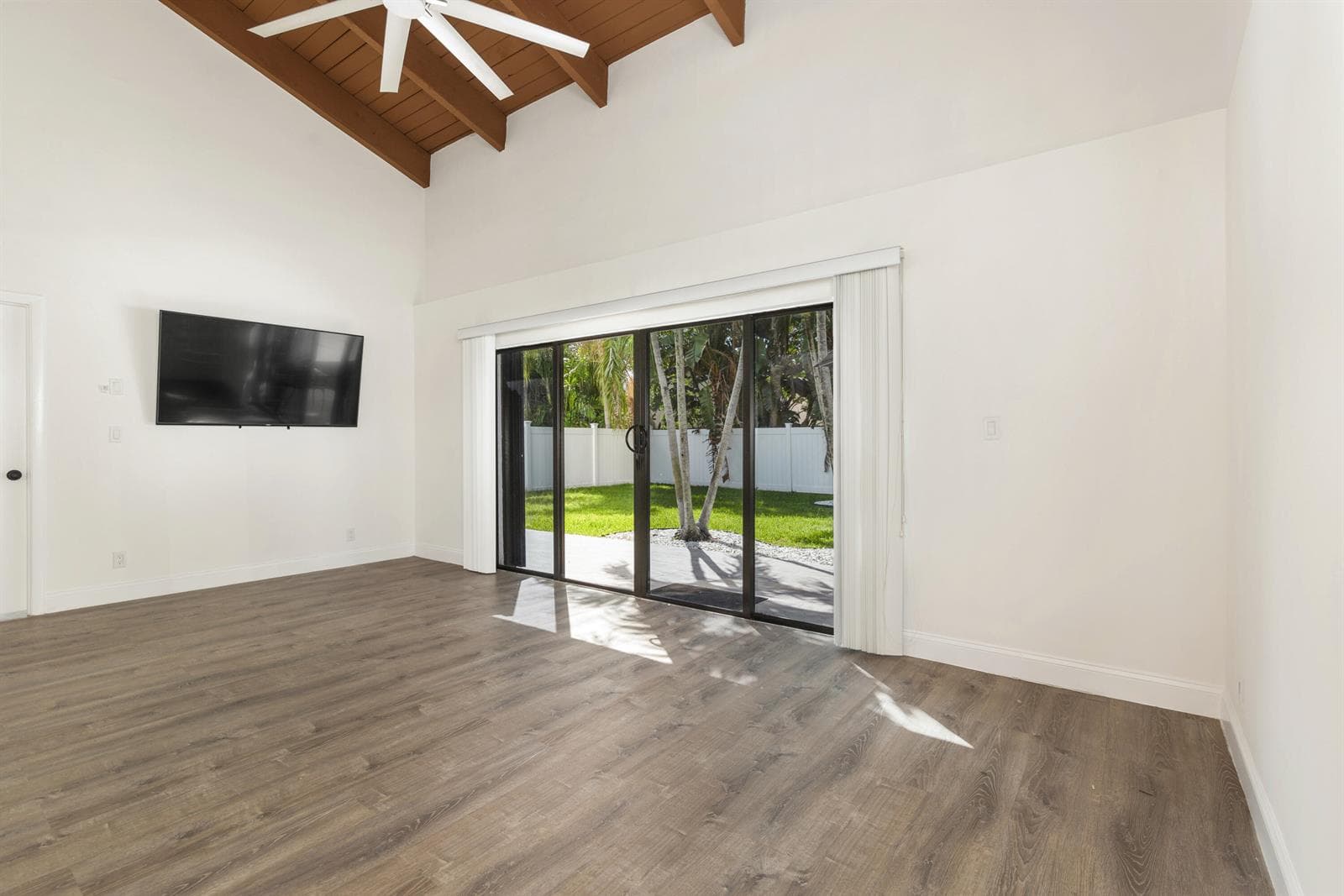 2474 Douglas Avenue, Delray Beach, FL 33444 — zdjęcie 4