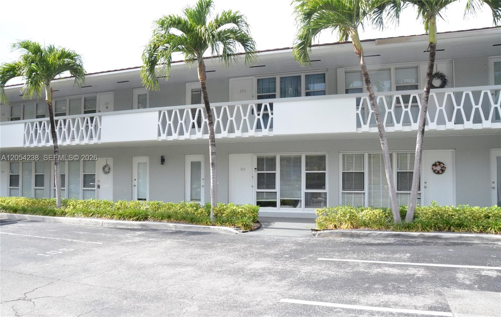 35 Edgewater Dr # 104, Coral Gables, FL 33133 — zdjęcie 3