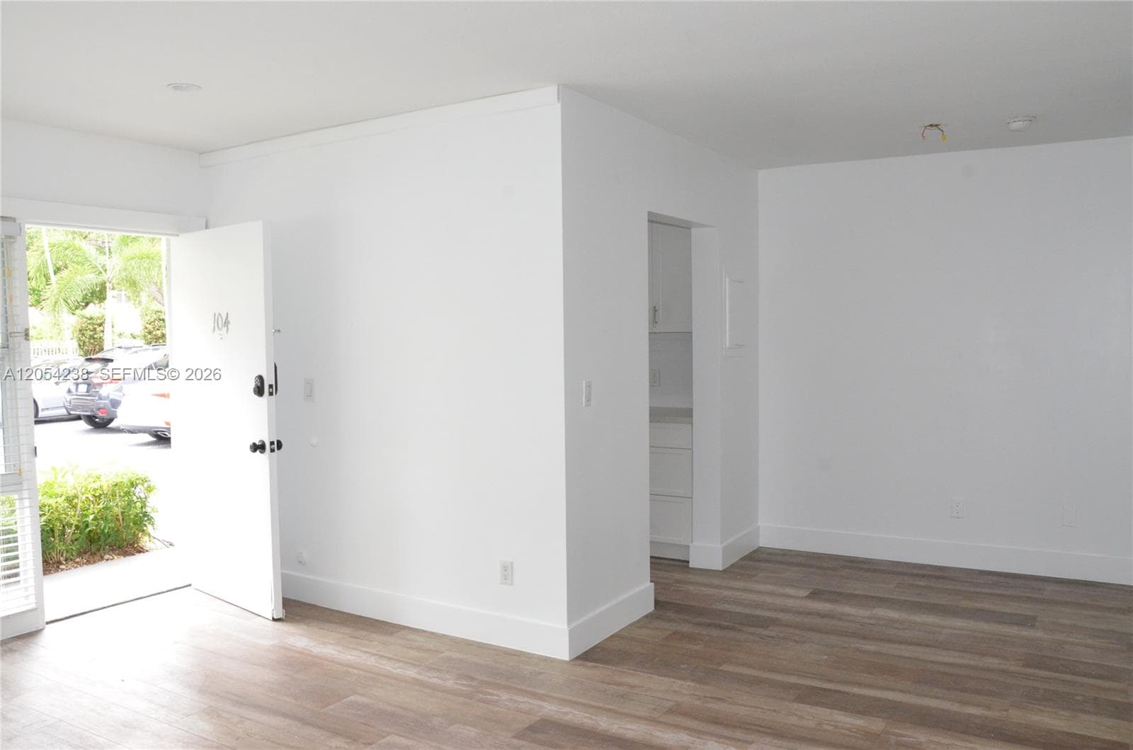 35 Edgewater Dr # 104, Coral Gables, FL 33133 — zdjęcie 4