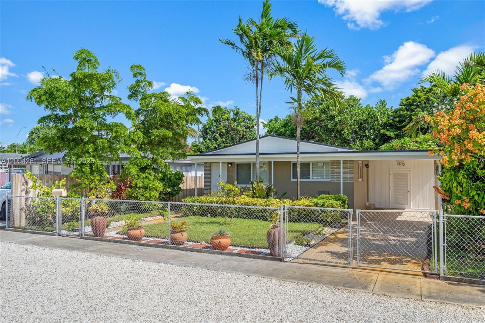 766 E 36th St, Hialeah, FL 33013 — zdjęcie 4