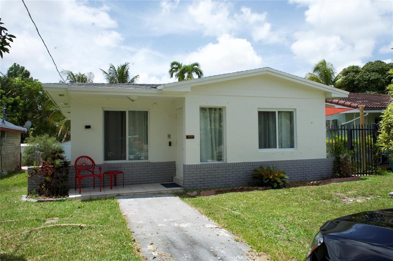 11150 Peachtree Drive, Miami, FL 33161