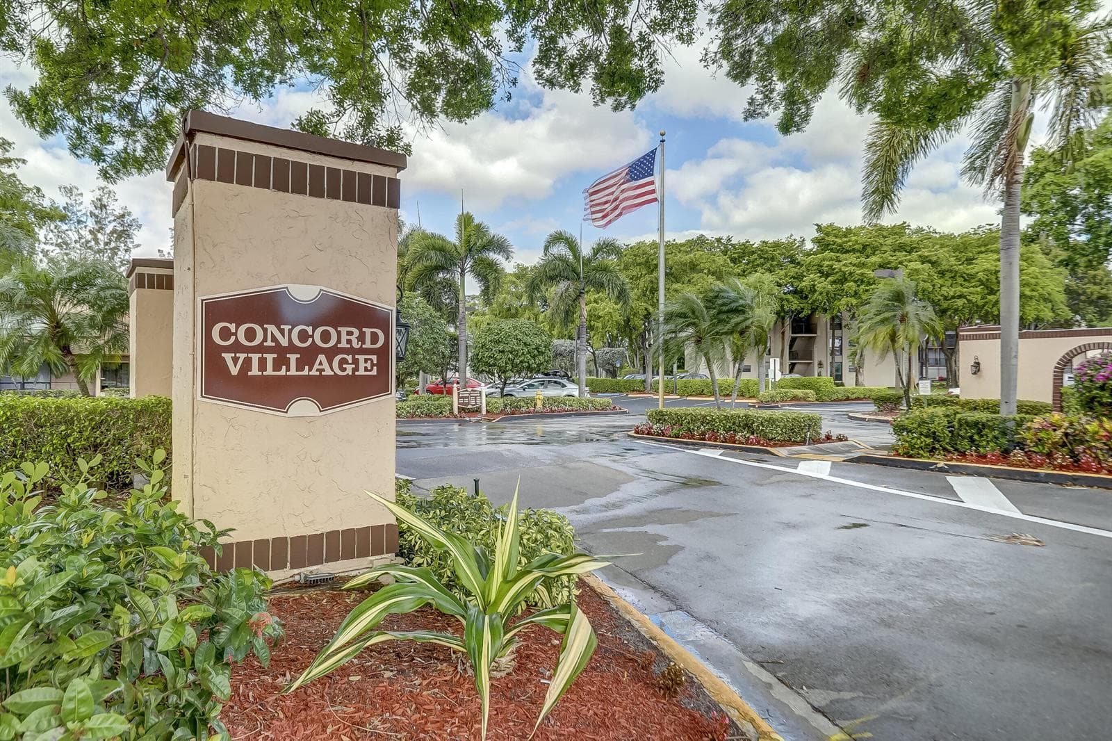 6751 N UNIVERSITY Drive # 302, Tamarac, FL 33321