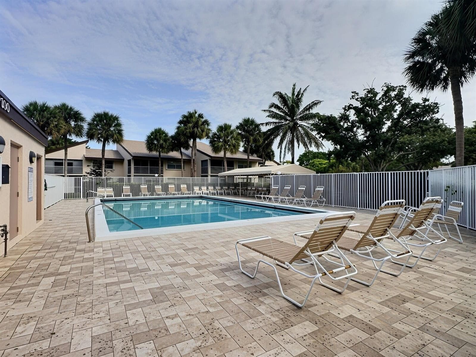 8760 AZALEA Court # 203, Tamarac, FL 33321 — zdjęcie 2