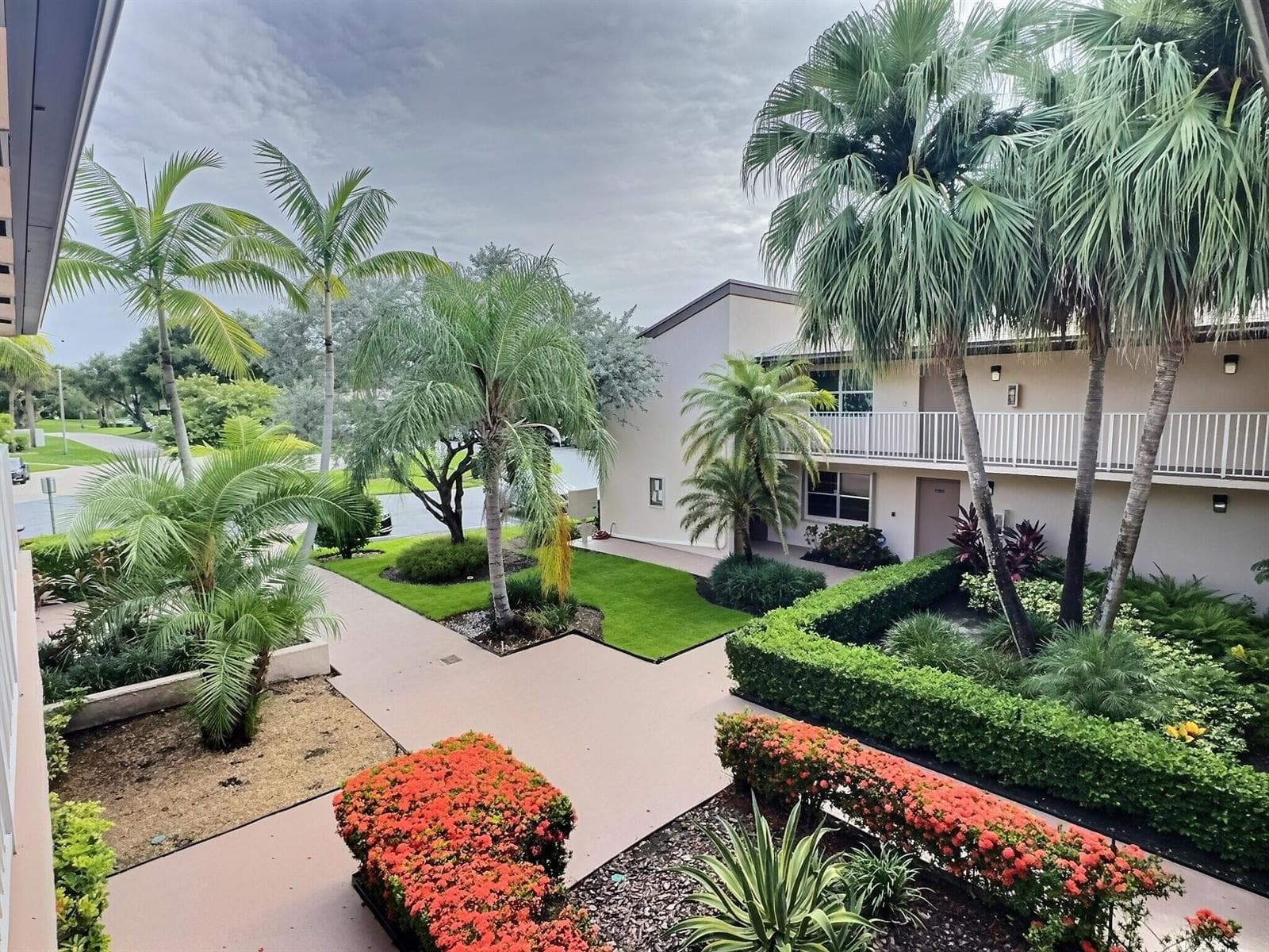 8760 AZALEA Court # 203, Tamarac, FL 33321 — zdjęcie 3