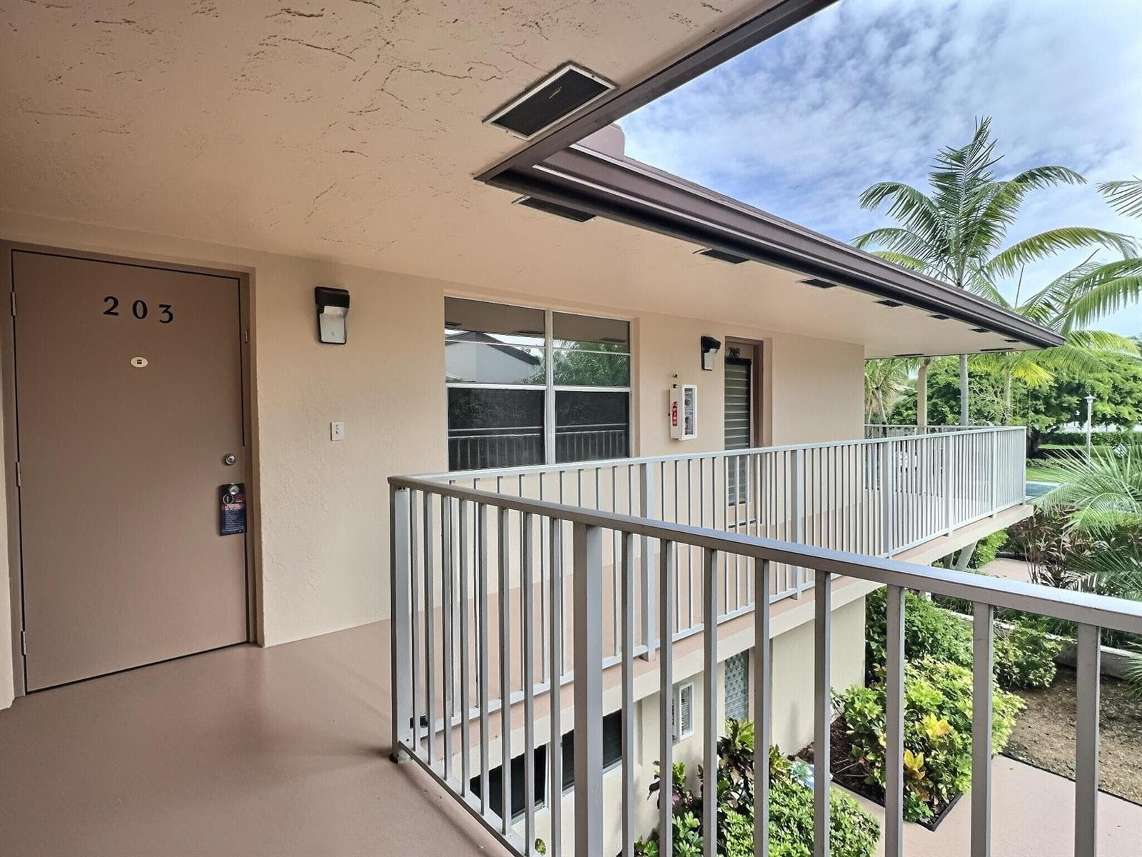 8760 AZALEA Court # 203, Tamarac, FL 33321 — zdjęcie 4
