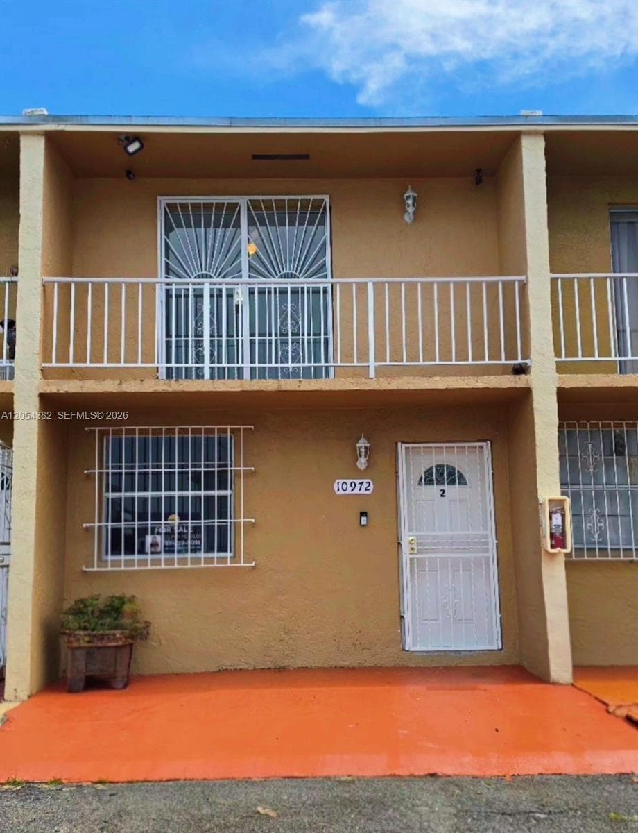 10972 SW 4th St # J2, Sweetwater, FL 33174