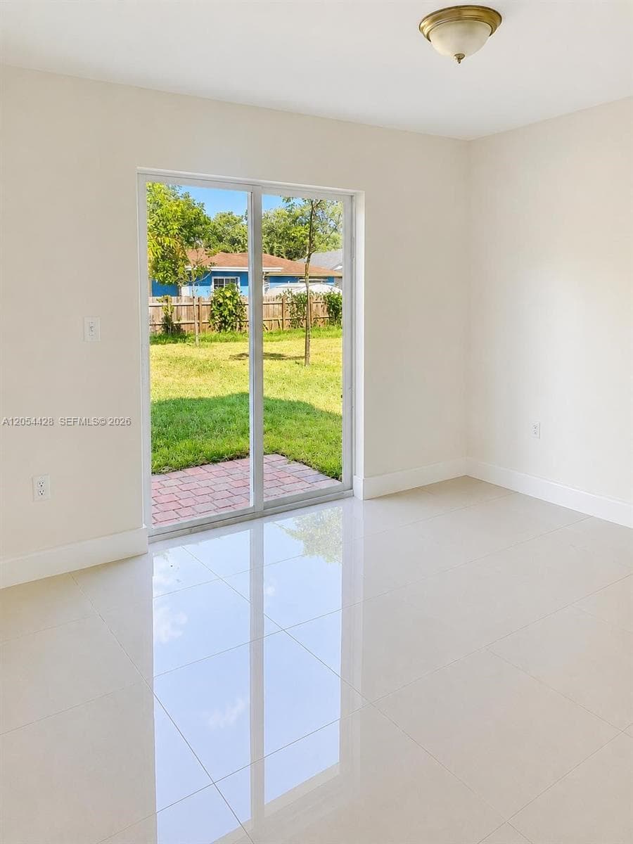 4491 NW 23rd Ave, Miami, FL 33142 — zdjęcie 3
