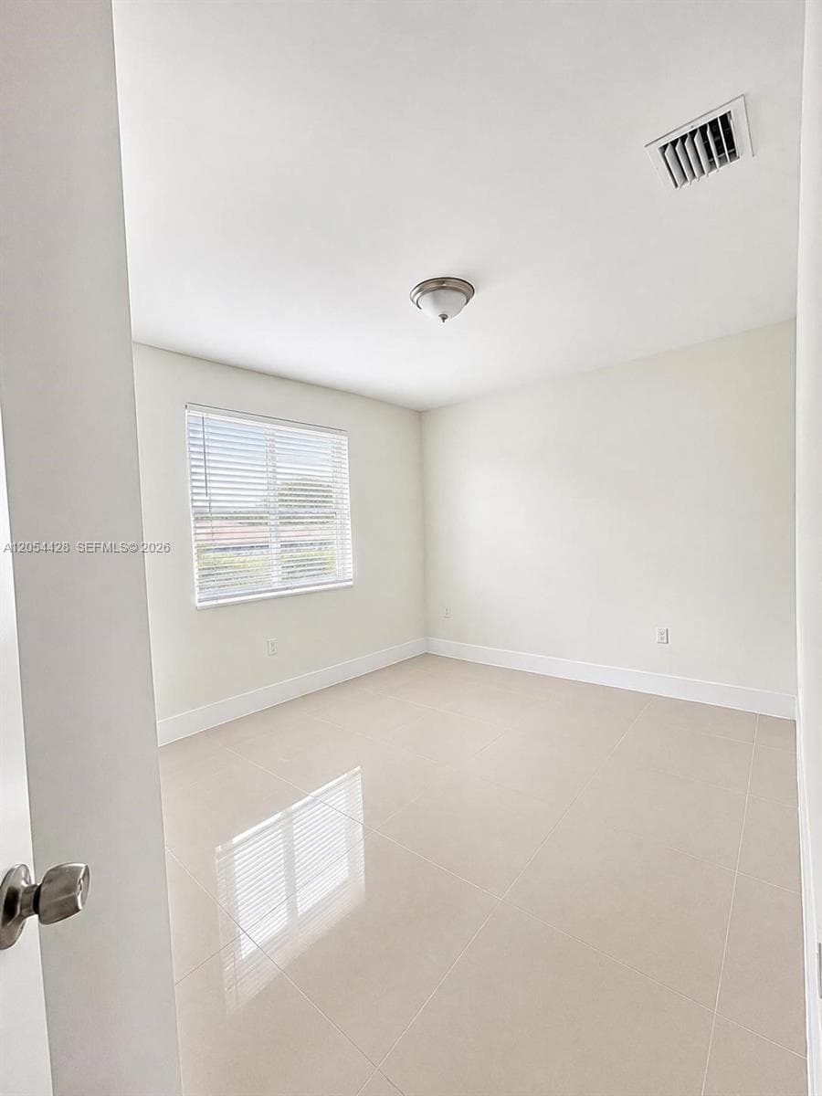 4491 NW 23rd Ave, Miami, FL 33142 — zdjęcie 5