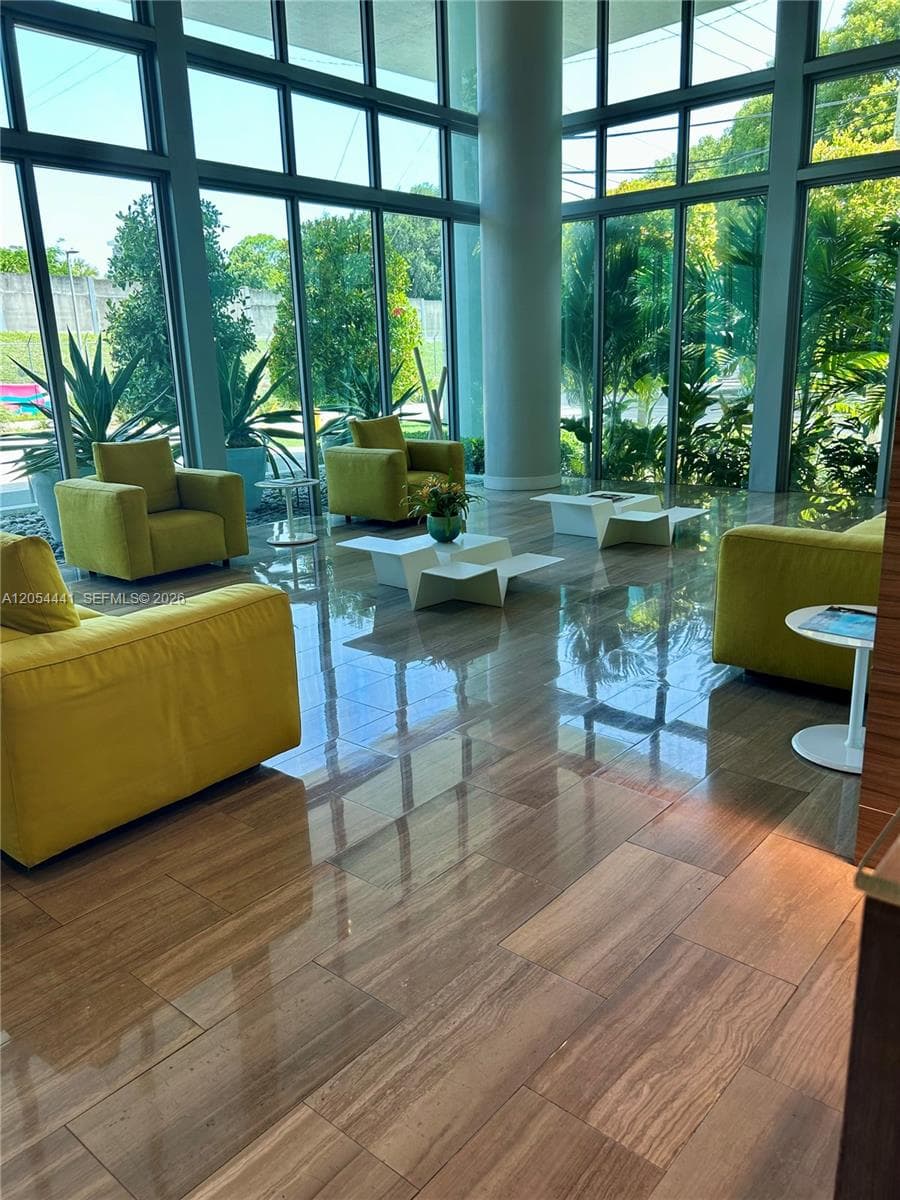 1600 SW 1st Ave # 812, Miami, FL 33129
