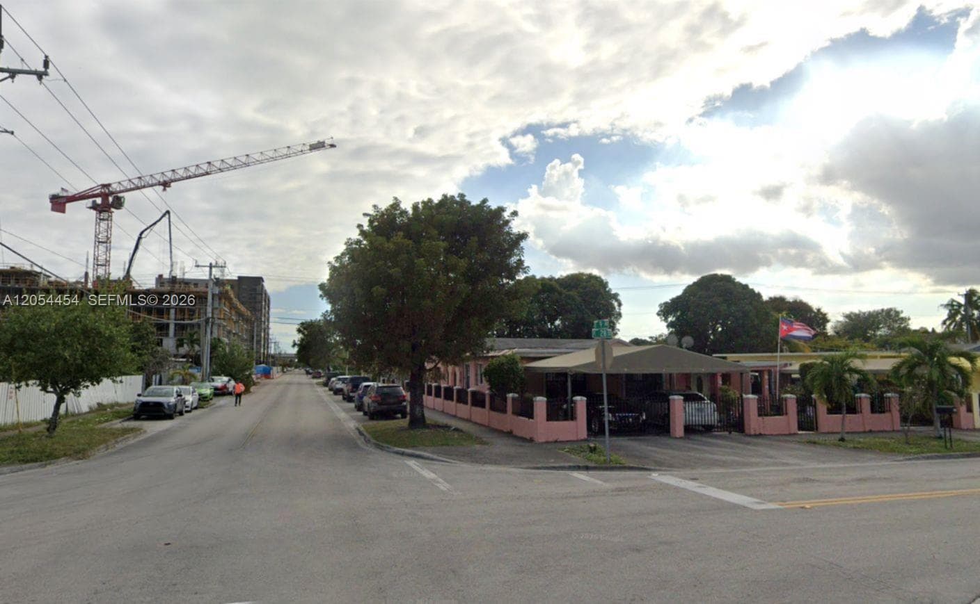 890 E 28th St, Hialeah, FL 33013