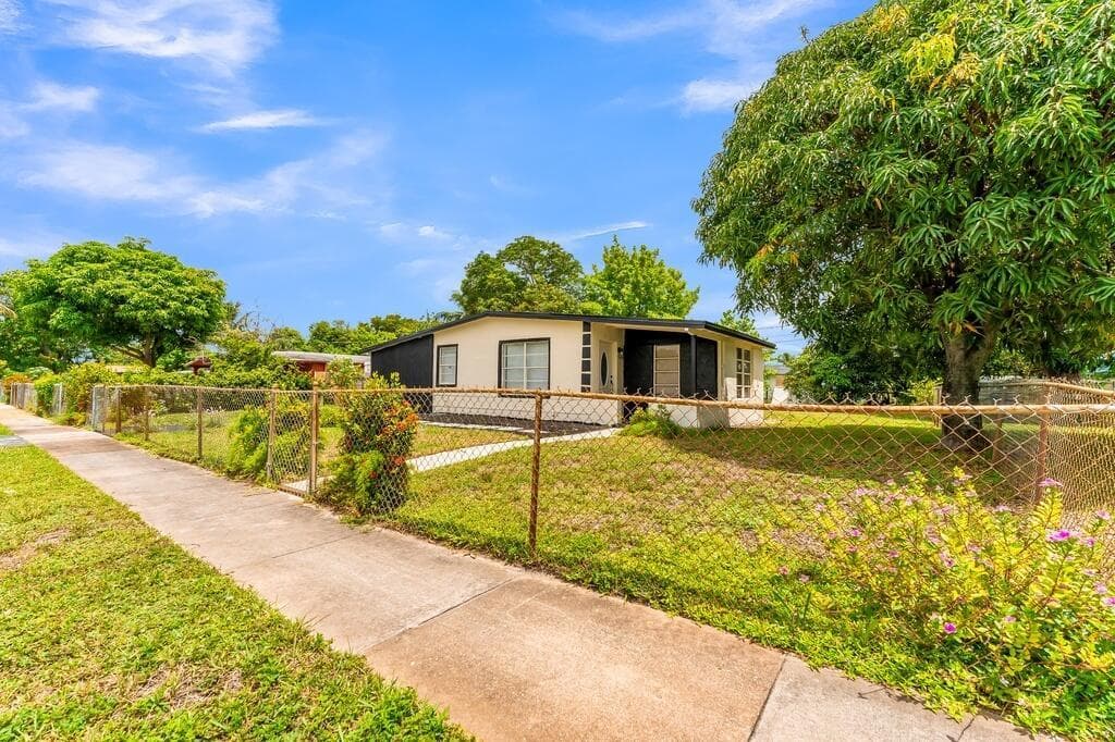 3411 NW 5th Court, Lauderhill, FL 33311 — zdjęcie 5