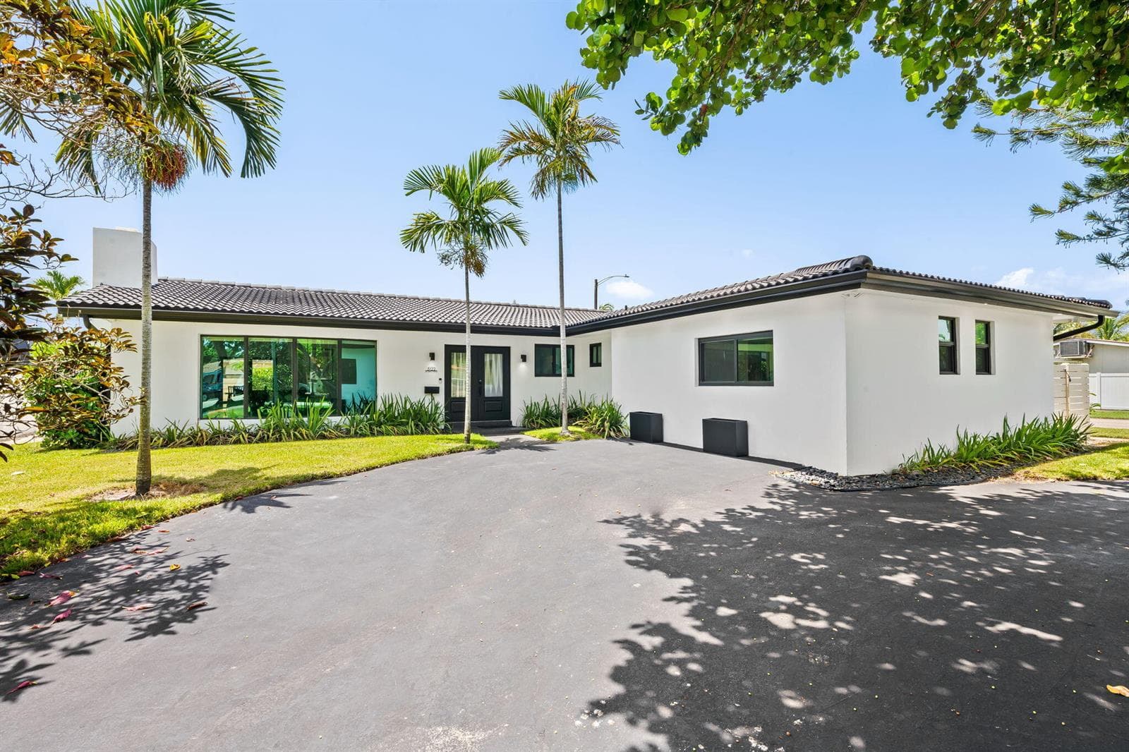 5122 CLEVELAND Street, Hollywood, FL 33021