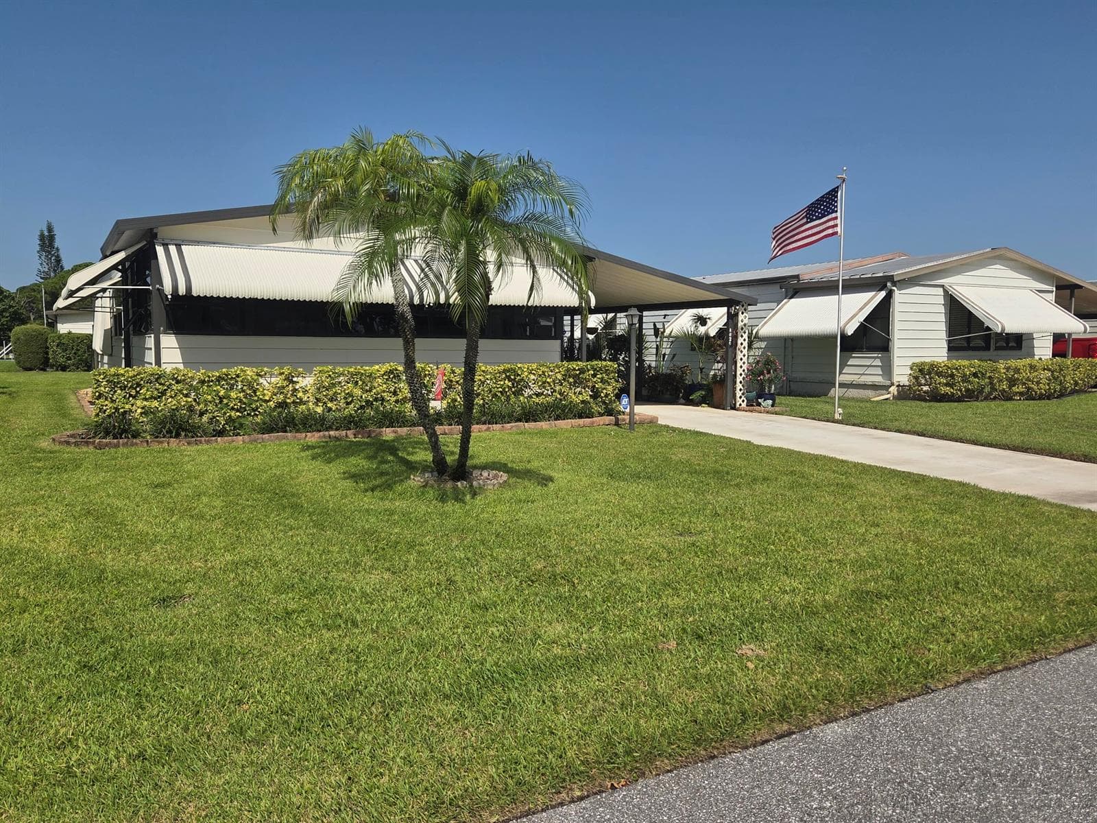 8020 SE Shenandoah Drive, Hobe Sound, FL 33455