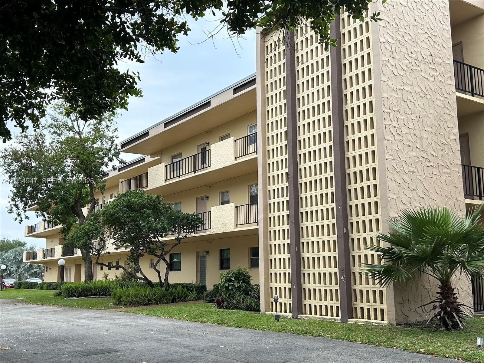 200 Ashbury Rd # 204, Hollywood, FL 33024 — zdjęcie 2