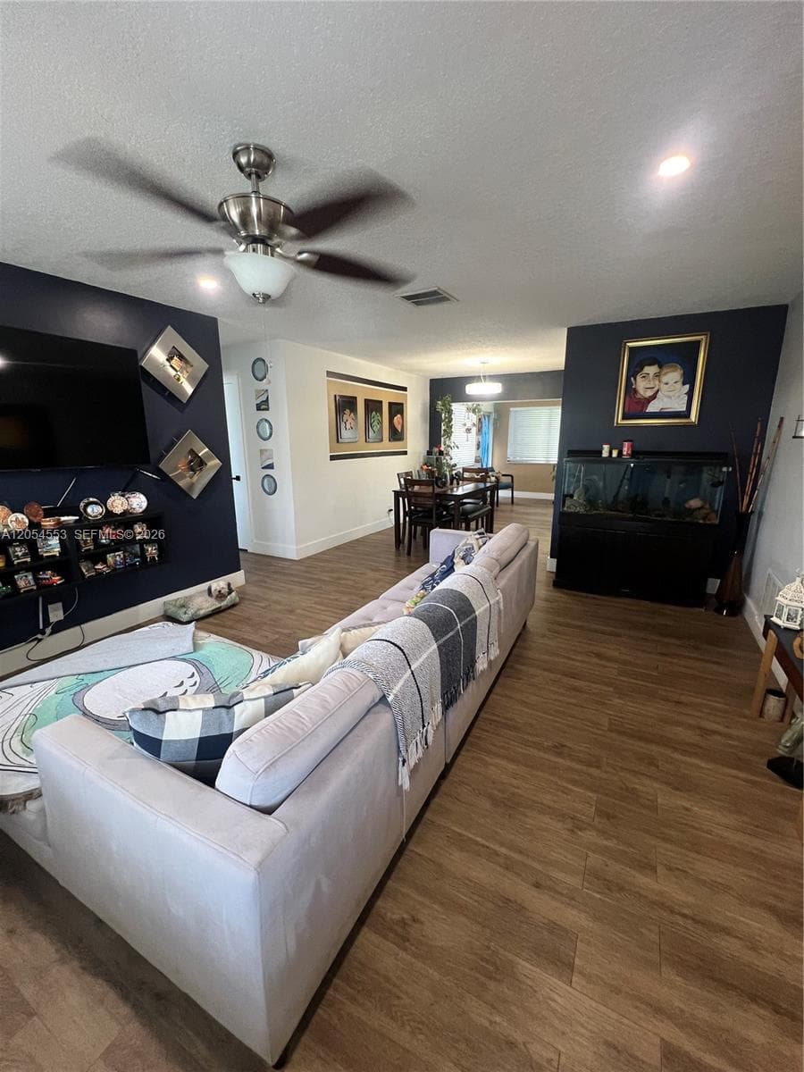 4108 NW 47th Ct, Tamarac, FL 33319 — zdjęcie 4