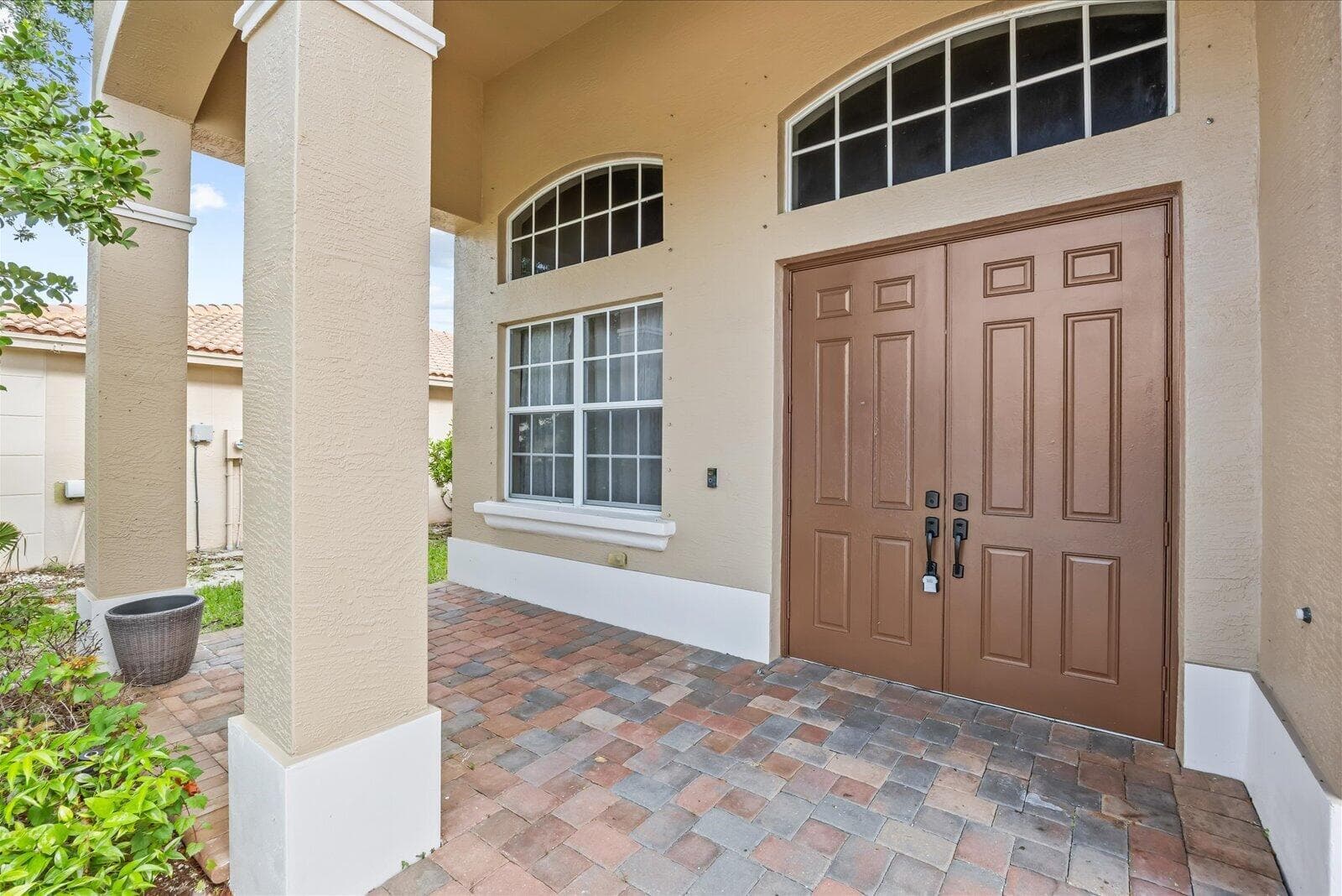2166 SW NEWPORT ISLES Boulevard, Port St. Lucie, FL 34953 — zdjęcie 3