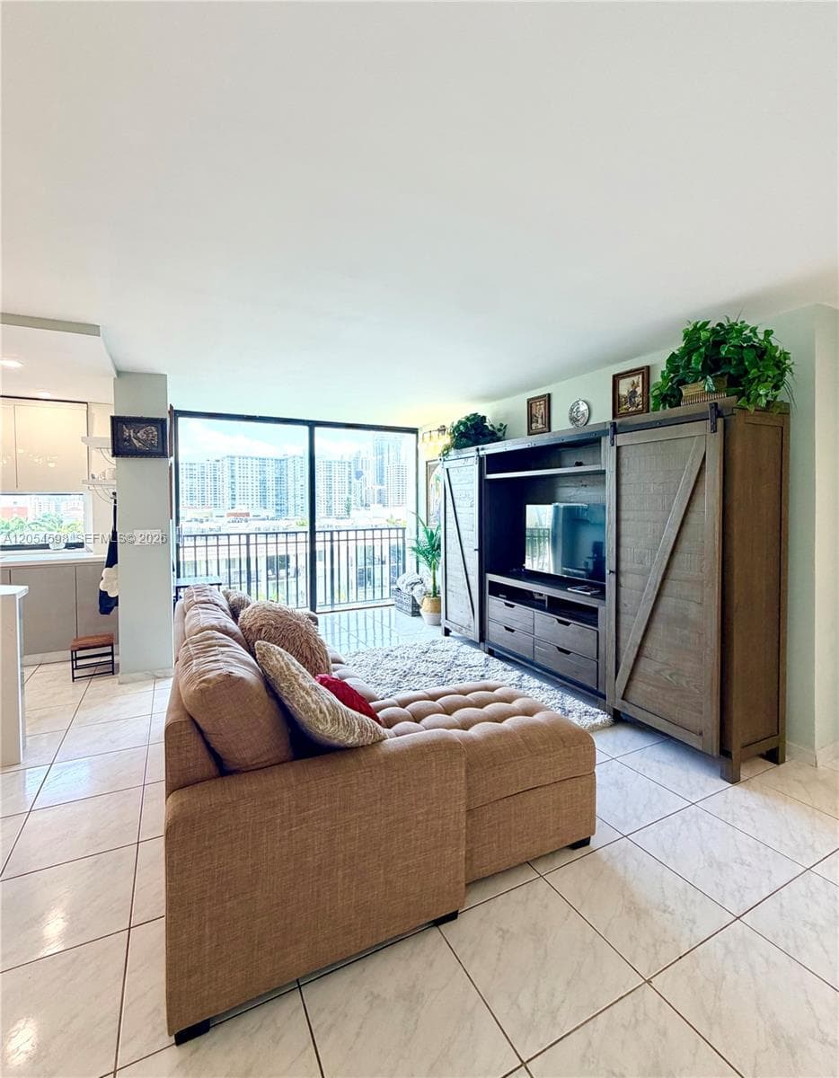 17021 N Bay Rd # 802, Sunny Isles Beach, FL 33160 — zdjęcie 2