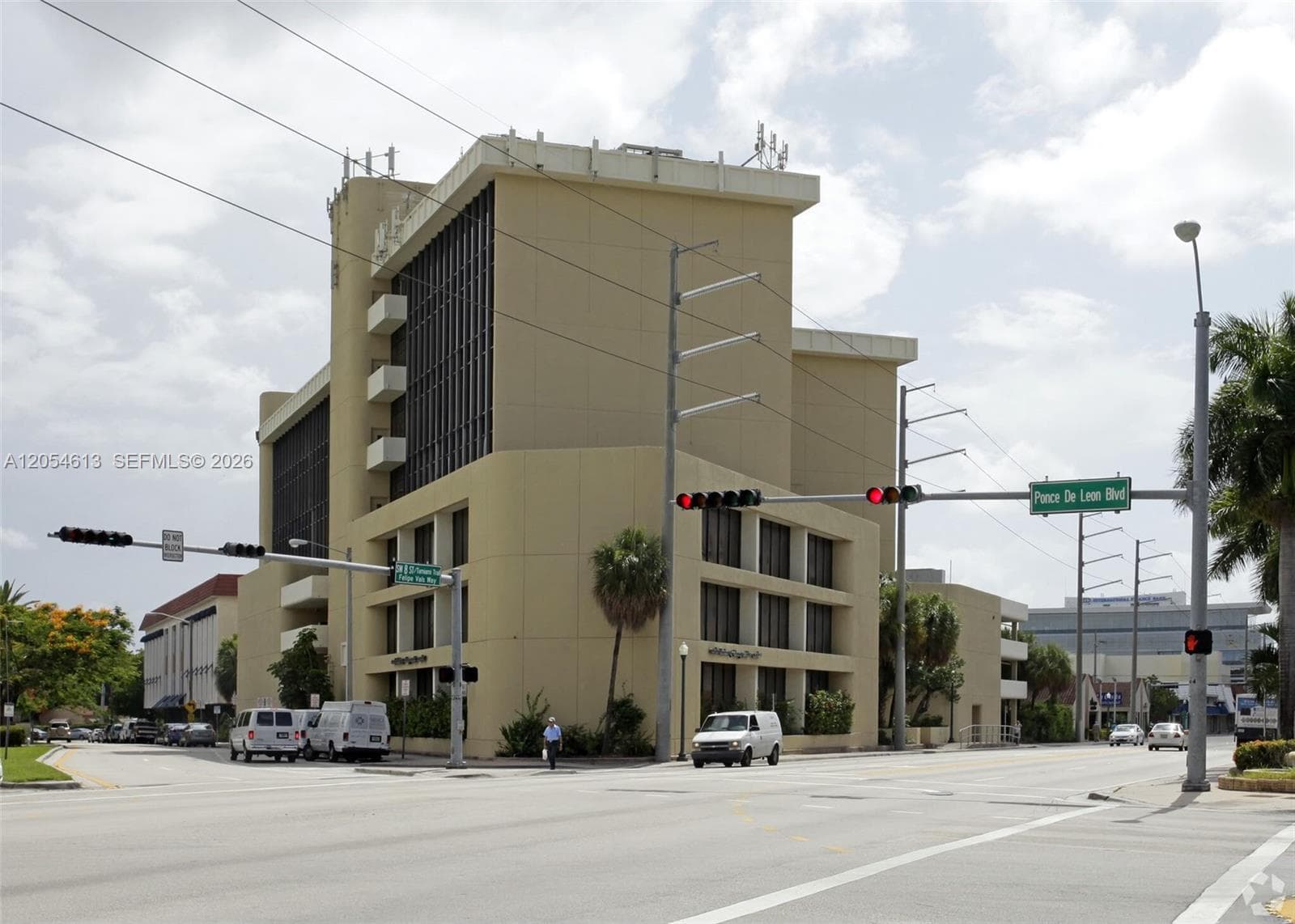 747 Ponce De Leon Blvd # 411, Coral Gables, FL 33134