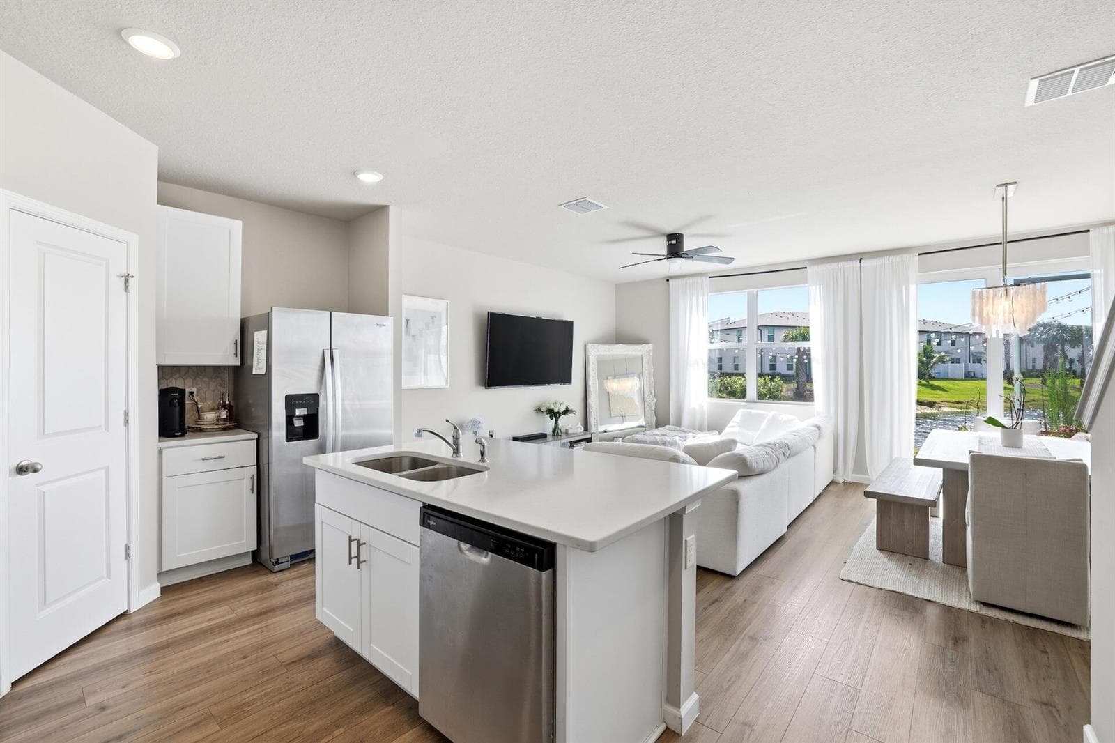 5650 Enclave Drive, Mangonia Park, FL 33407 — zdjęcie 4