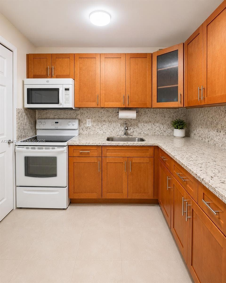 680 Miller Dr # W405, Miami Springs, FL 33166 — zdjęcie 5