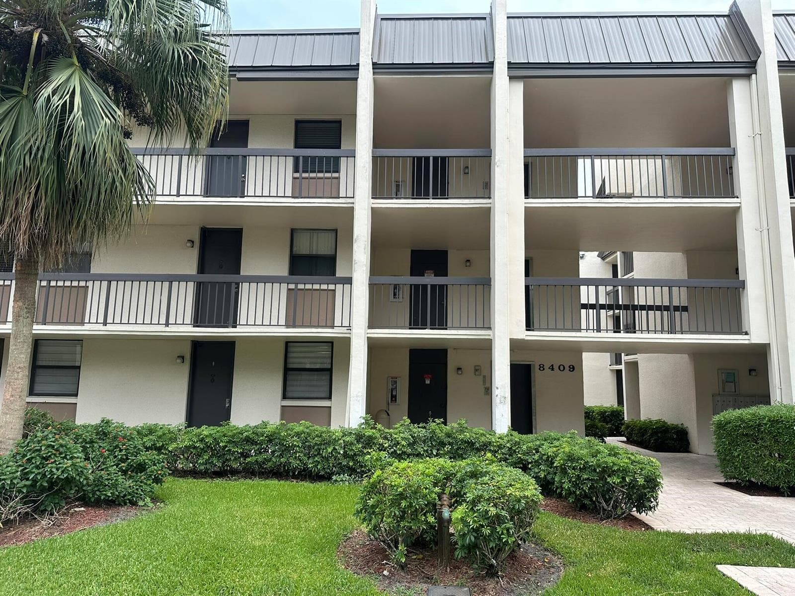 8409 Forest Hills Drive # 205, Coral Springs, FL 33065
