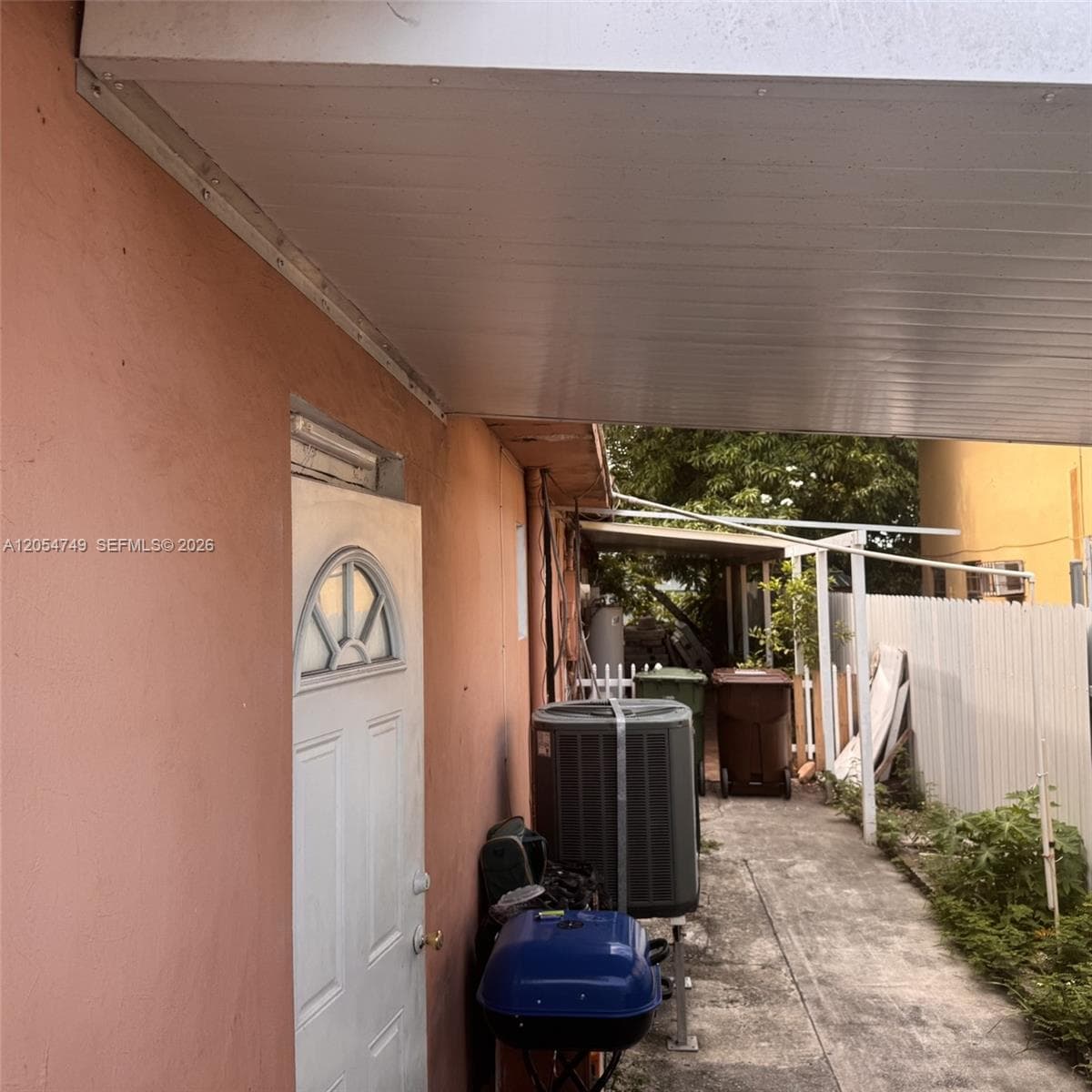 758 E 20th St, Hialeah, FL 33013 — zdjęcie 3