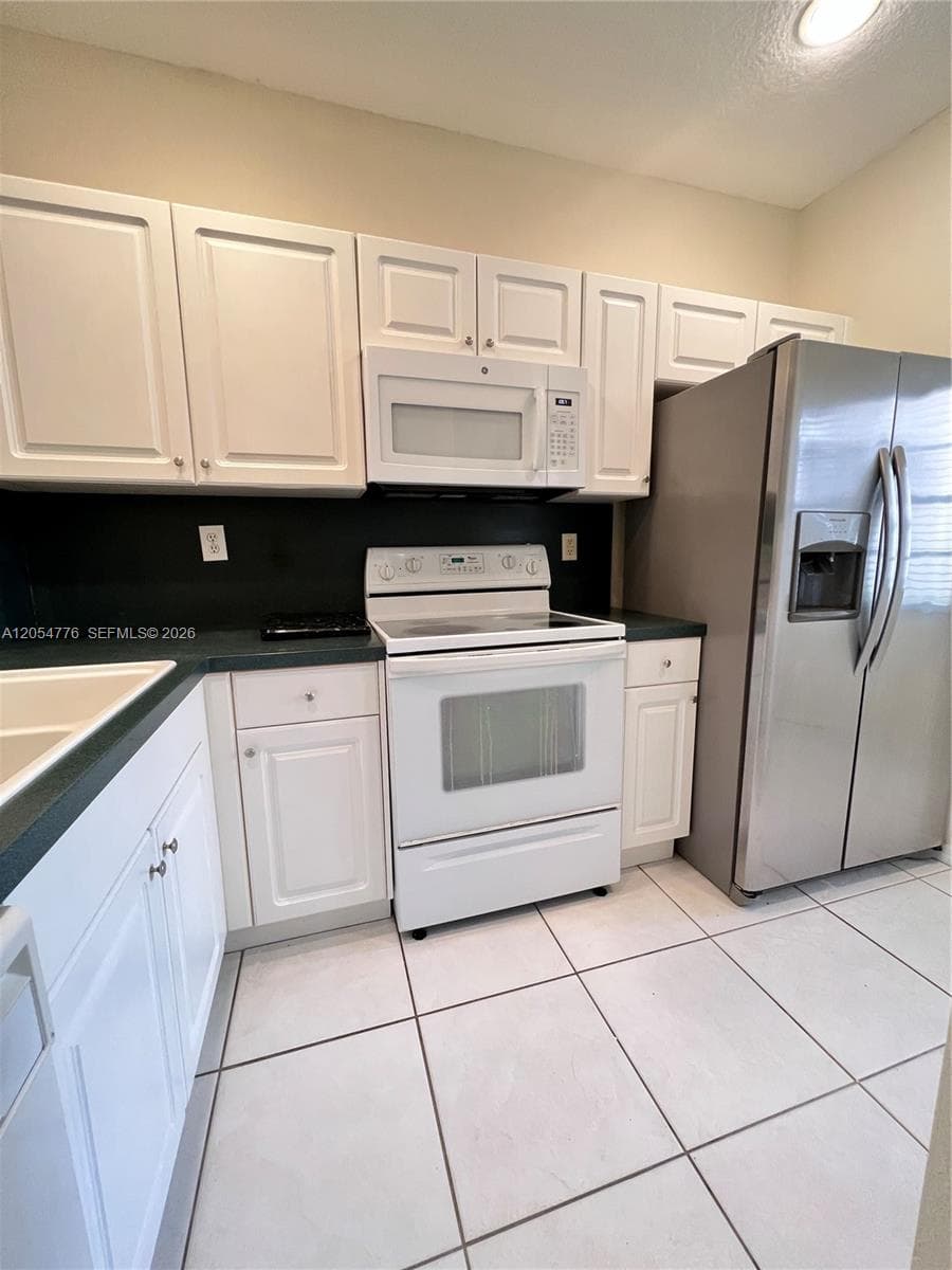 5707 NW 114th Ct # 107, Doral, FL 33178 — zdjęcie 3