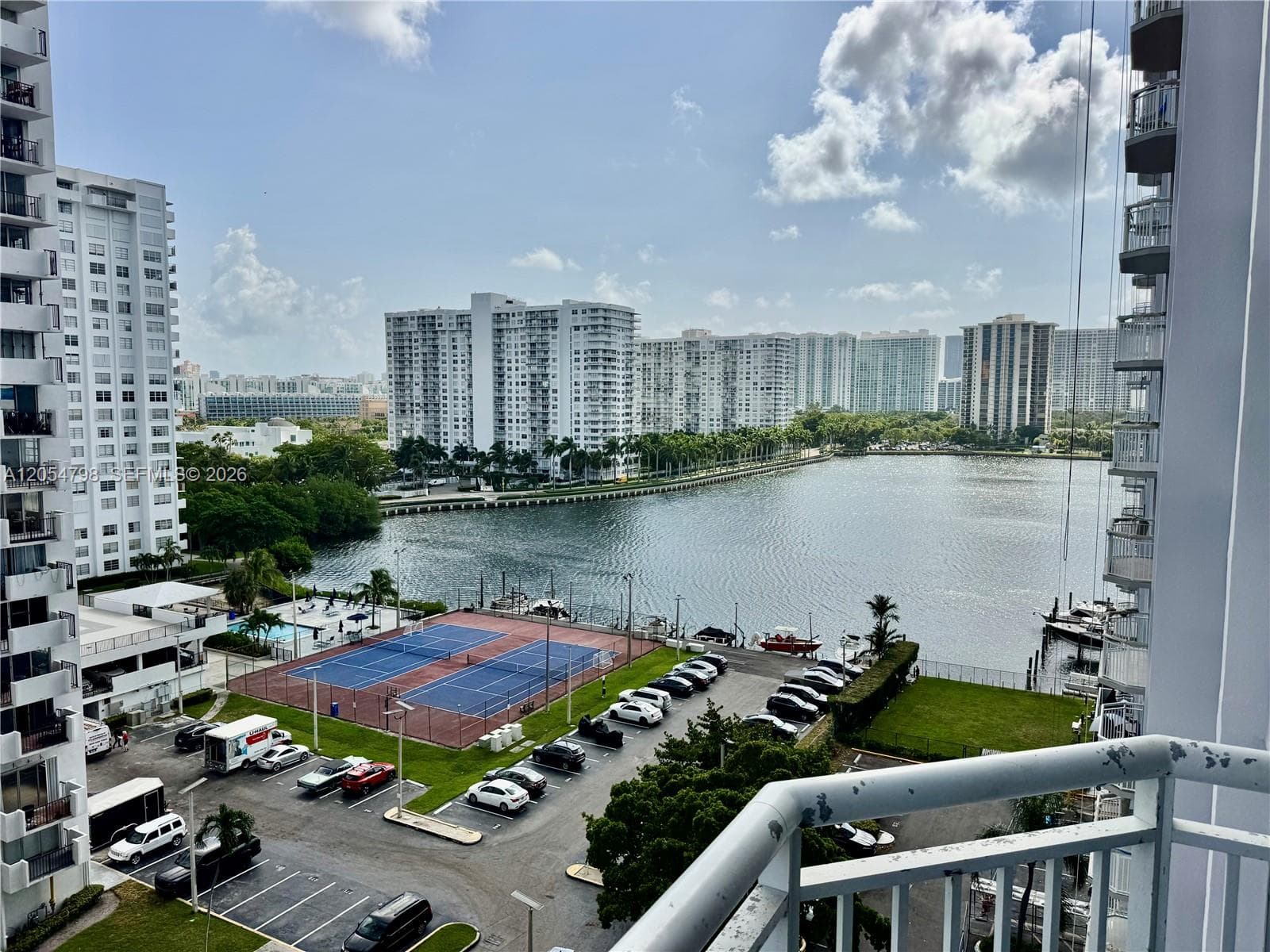 18051 Biscayne Blvd # 1002, Aventura, FL 33160