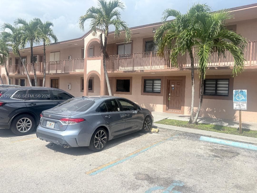 2332 W 56th St # 7, Hialeah, FL 33016