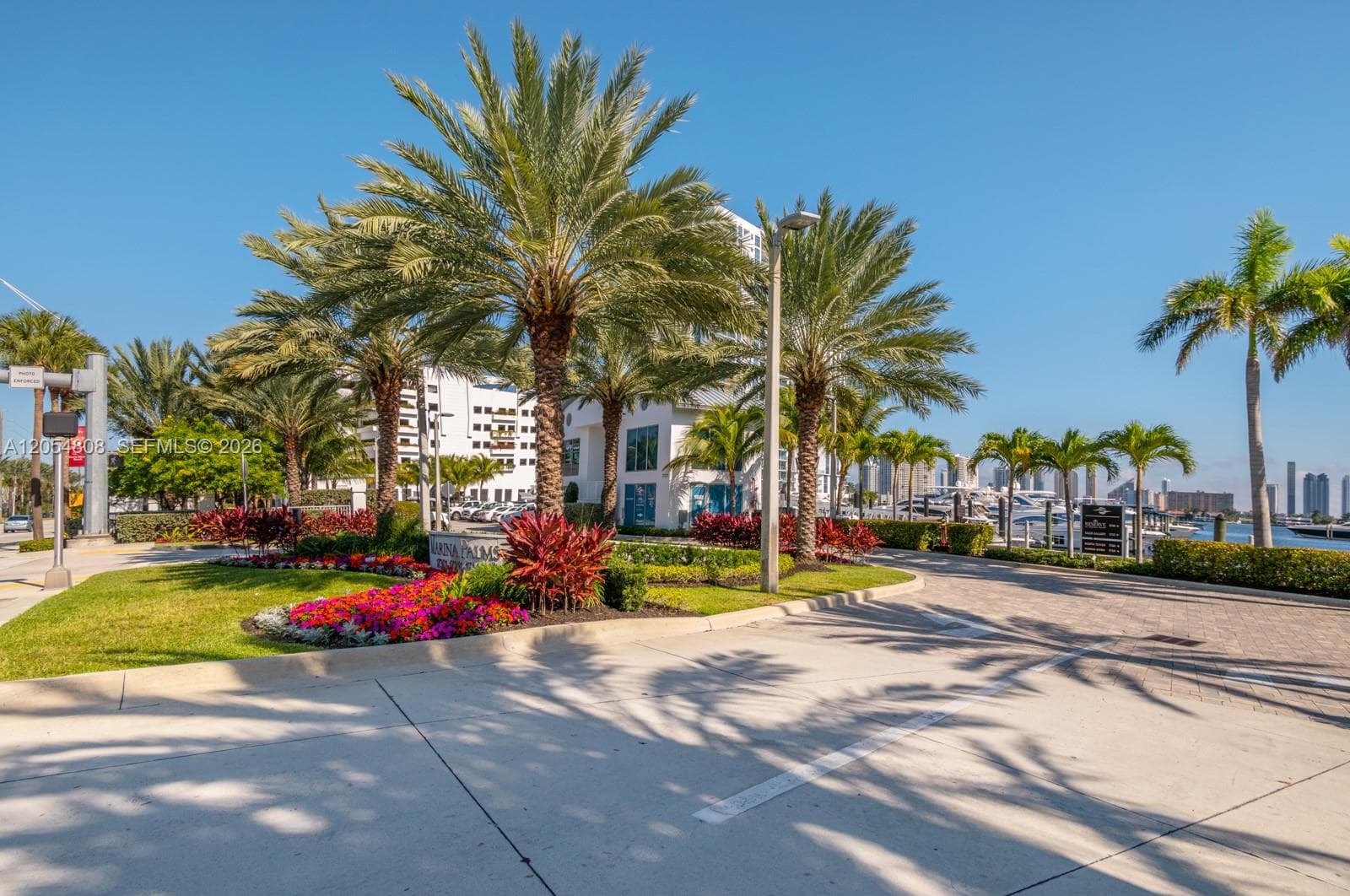 17301 Biscayne Blvd # 1609, North Miami Beach, FL 33160 — zdjęcie 2