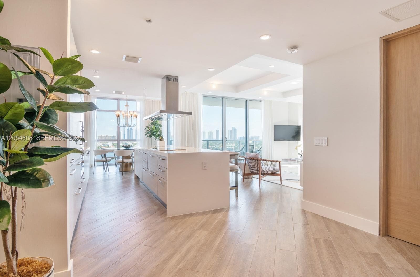 17301 Biscayne Blvd # 1609, North Miami Beach, FL 33160 — zdjęcie 3
