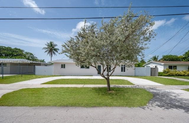 10040 SW 215th St, Cutler Bay, FL 33189 — zdjęcie 2
