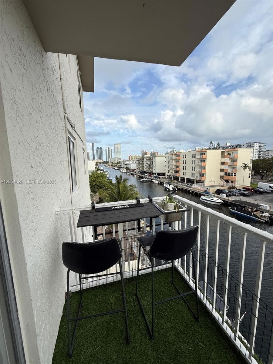 3536 NE 168th St # 403, North Miami Beach, FL 33160