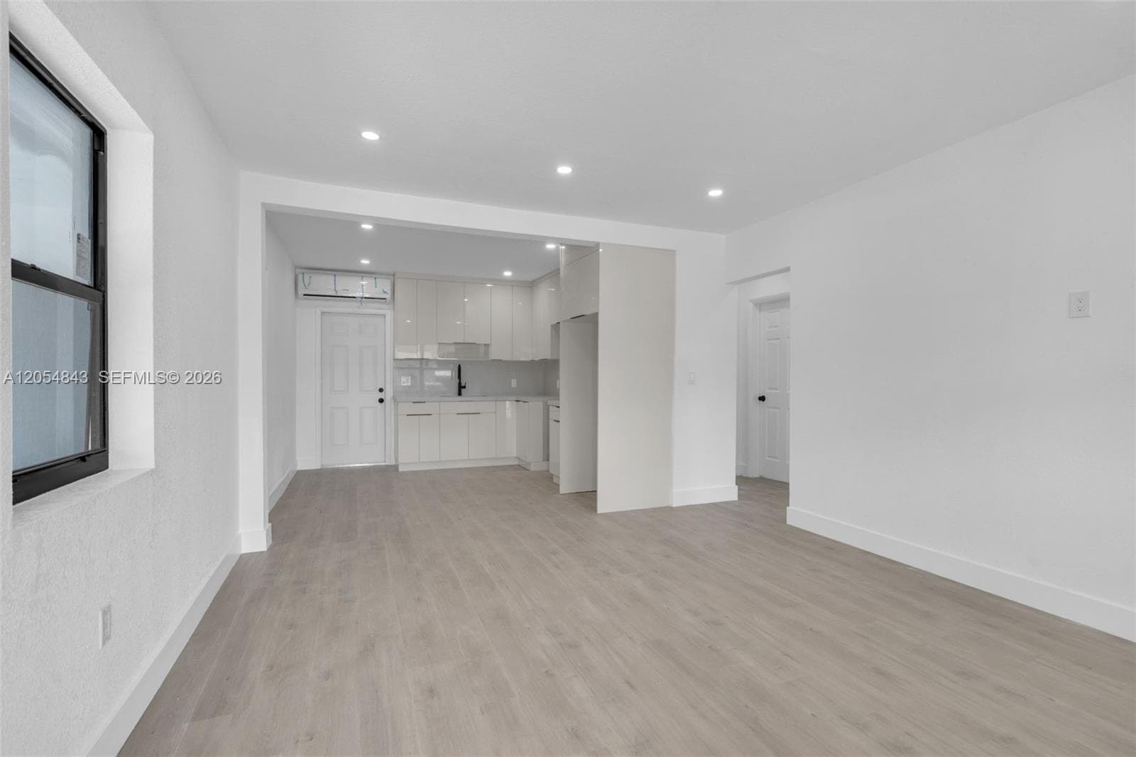 2121 NW 86th Ter, Miami, FL 33147 — zdjęcie 2