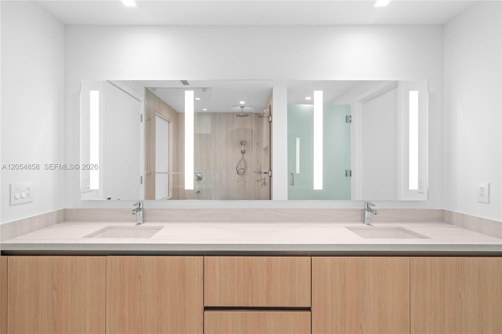 2411 Laguna Circle # 1604, North Miami, FL 33181 — zdjęcie 4
