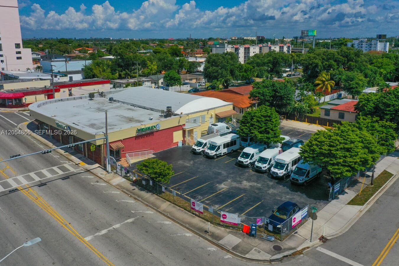 721 NW 21st Ct, Miami, FL 33125 — zdjęcie 4