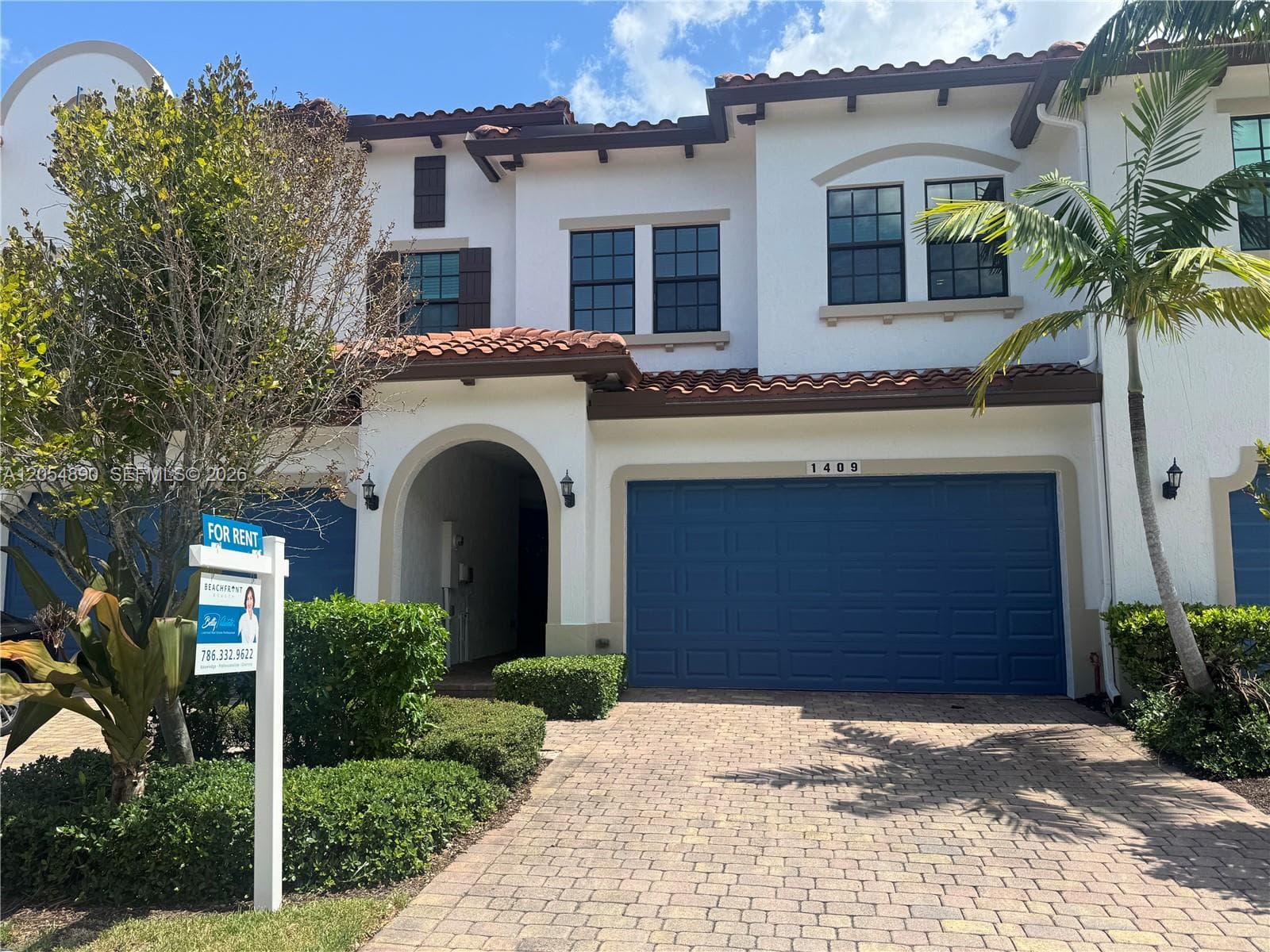 1409 SW 113th Ave, Pembroke Pines, FL 33025