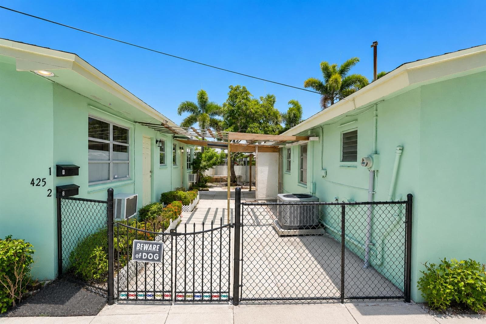 425 CHURCHILL Road, West Palm Beach, FL 33405 — zdjęcie 2