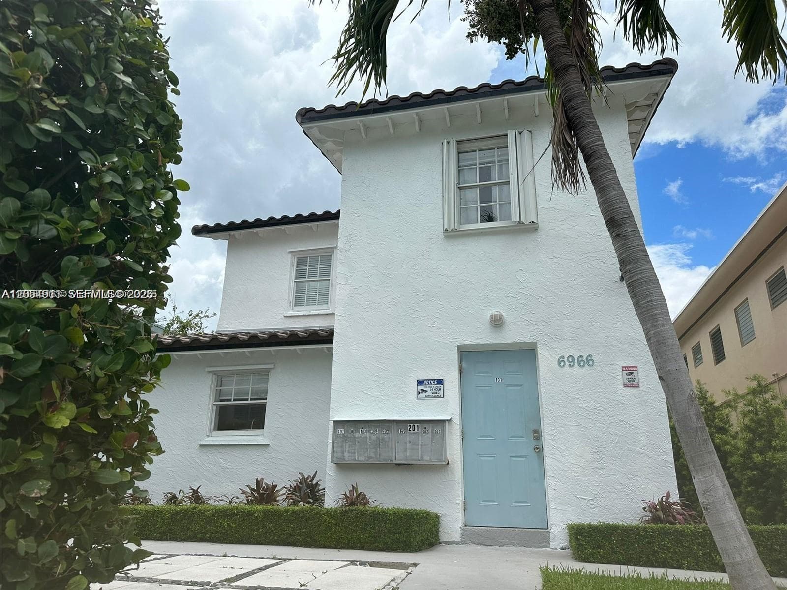 6966 Byron Ave # 102, Miami Beach, FL 33141 — zdjęcie 2