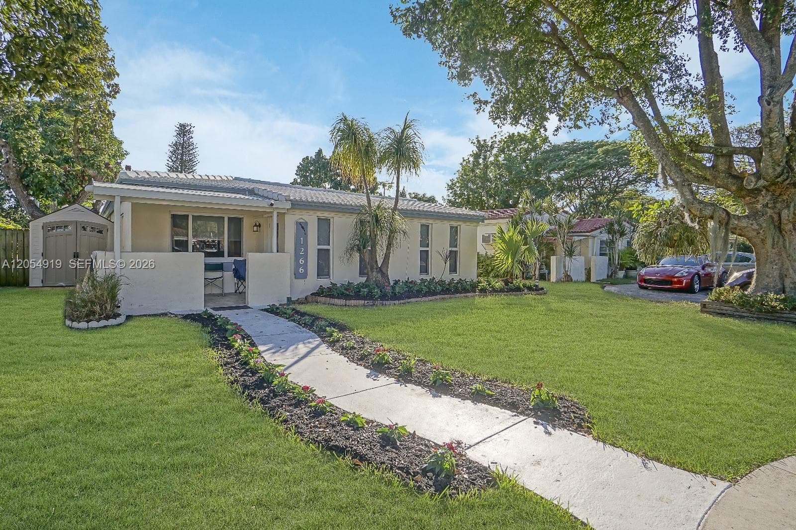 1266 NE 182nd St, North Miami Beach, FL 33162